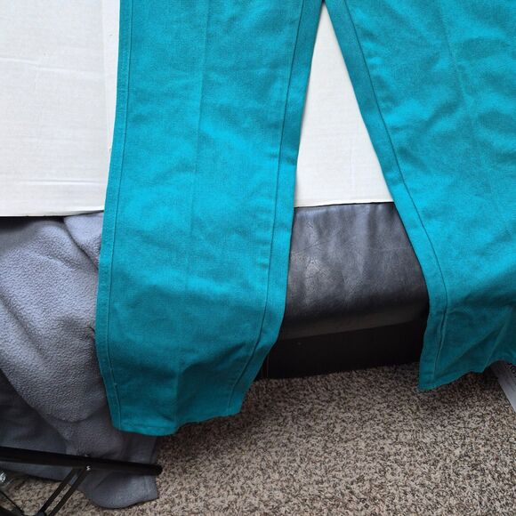 Wrangler Green Pants for any women Size 11, 100% Cotton with a Design on Pockets - Picture 2 of 7